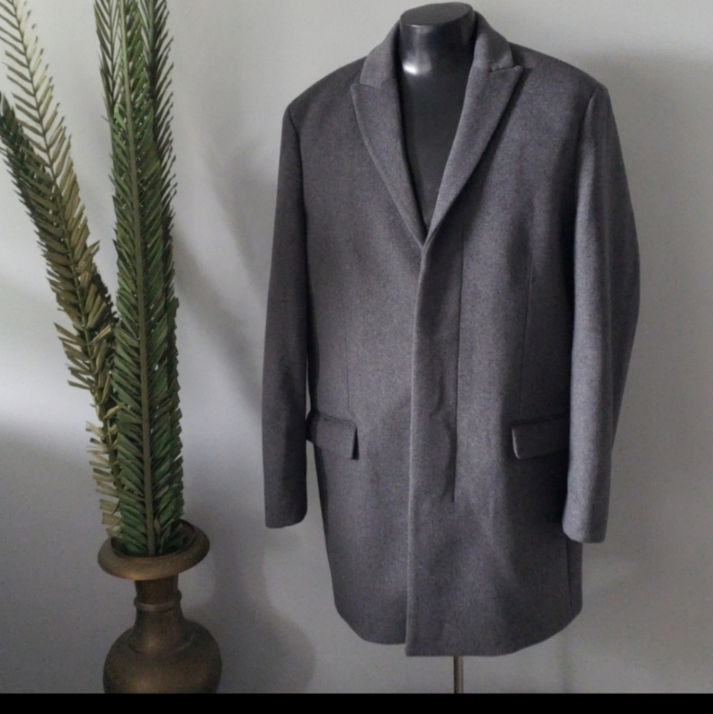 Express Men's Gray Wool Coat with Navy Lining NWT